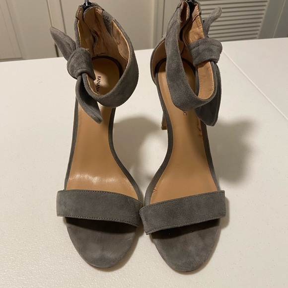Banana Republic women’s ankle-strap suede heels — size 7.5 - Picture 2 of 6